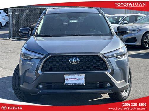 2025 Toyota Corolla Cross XLE