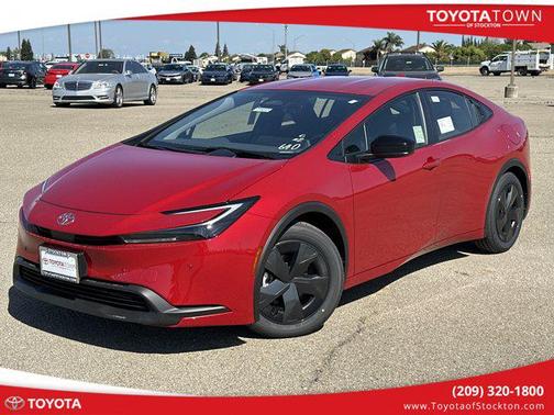 2025 Toyota Prius LE