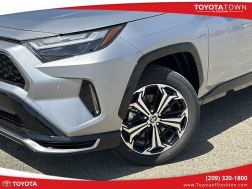 2025 Toyota RAV4 Hybrid SE