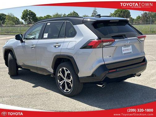2025 Toyota RAV4 Hybrid SE