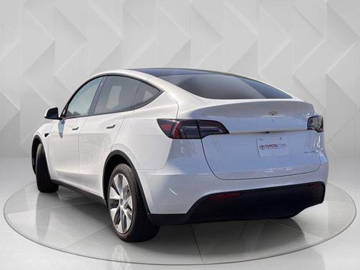 2023 Tesla Model Y Performance Dual Motor All-Wheel Drive