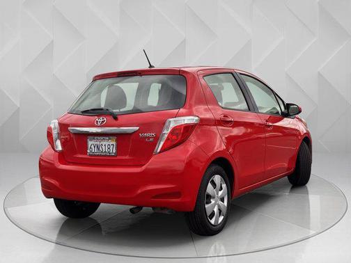 2013 Toyota Yaris LE