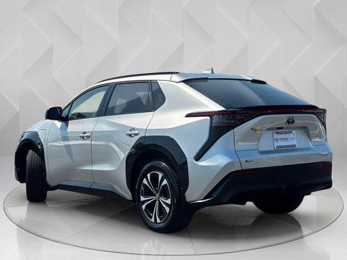 2024 Toyota bZ4X XLE