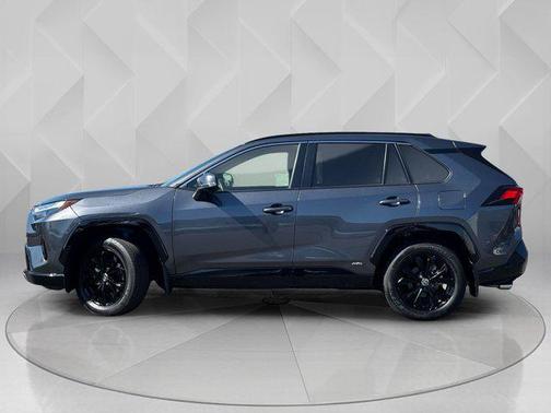2023 Toyota RAV4 Hybrid SE