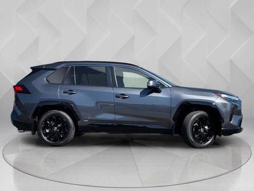 2023 Toyota RAV4 Hybrid SE