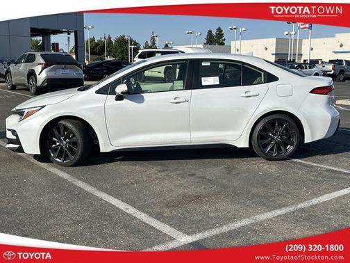 2025 Toyota Corolla Hybrid SE
