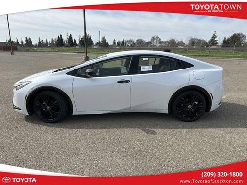 2025 Toyota Prius L