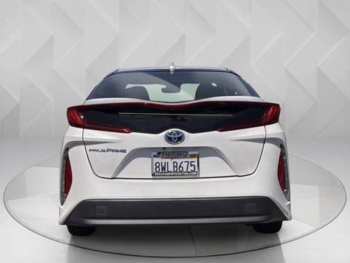 2021 Toyota Prius Prime LE