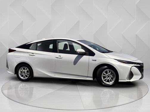 2021 Toyota Prius Prime LE