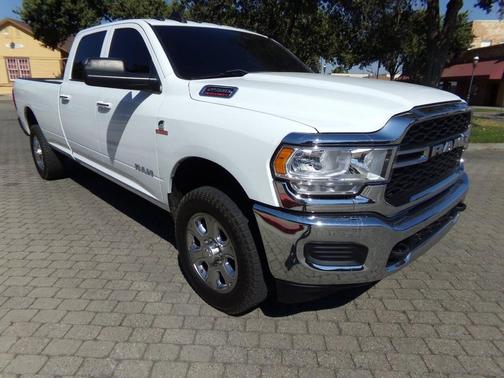 2020 RAM 2500 Tradesman Crew Cab 4X4 8' Box