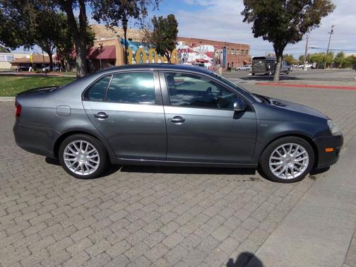 2009 Volkswagen Jetta Wolfsburg Edition