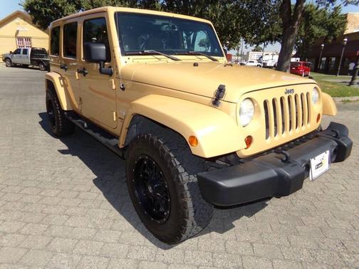 2013 Jeep Wrangler Unlimited Sahara