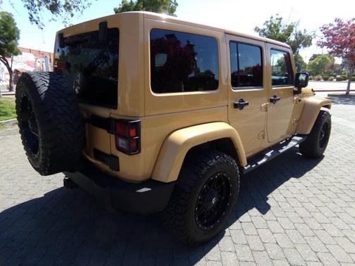 2013 Jeep Wrangler Unlimited Sahara