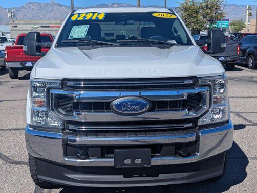 Oxford White 2022 Ford F-250 XLT