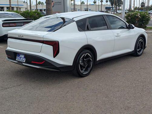 Snow White Pearl 2025 Kia K4 EX