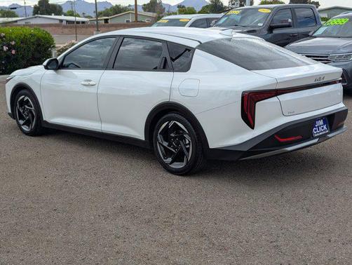 Snow White Pearl 2025 Kia K4 EX