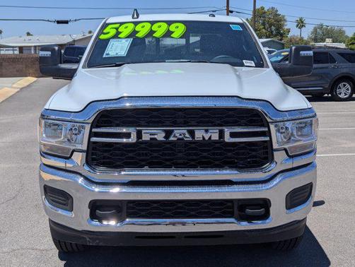 2024 RAM 2500 Tradesman Crew Cab 4x4 6'4' Box
