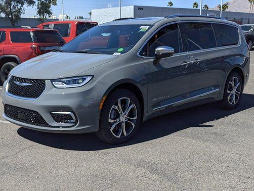 2025 Chrysler Pacifica L