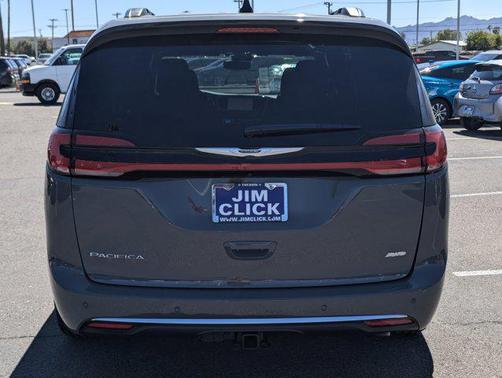 2025 Chrysler Pacifica L