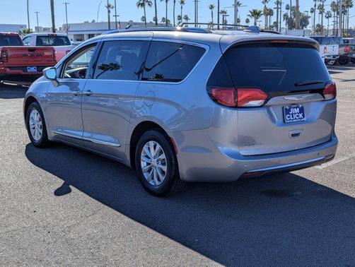 2018 Chrysler Pacifica Touring-L