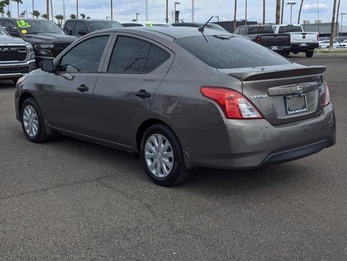 2017 Nissan Versa 1.6 S+