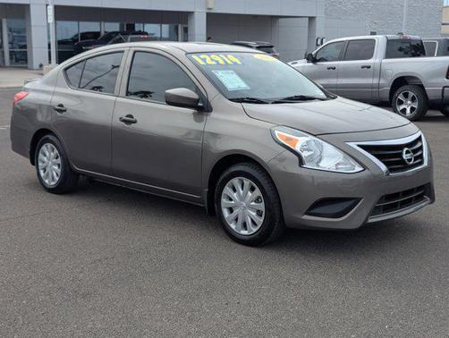 2017 Nissan Versa 1.6 S+