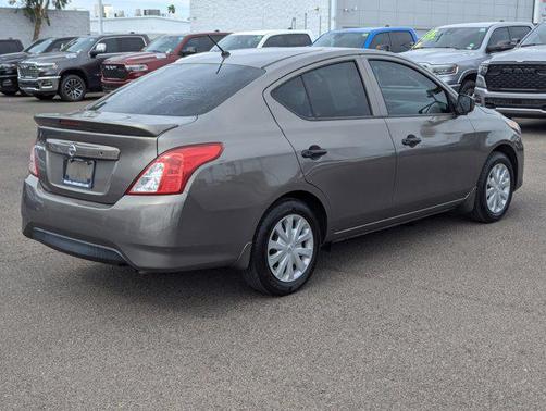 2017 Nissan Versa 1.6 S+