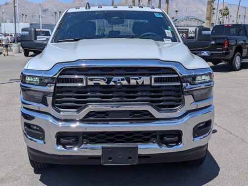 2025 RAM 3500 Big Horn Crew Cab 4x4 8' Box