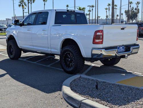 2019 RAM 2500 Laramie Crew Cab 4x4 6'4' Box