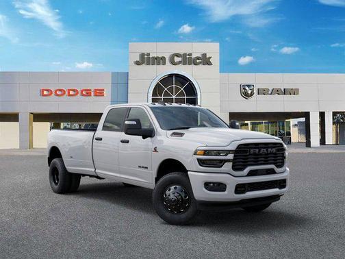 Bright White Clearcoat 2026 RAM 3500 Big Horn Crew Cab 4x4 8' Box
