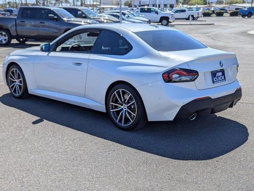 2024 BMW 230 i