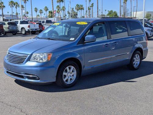 2012 Chrysler Town & Country Touring
