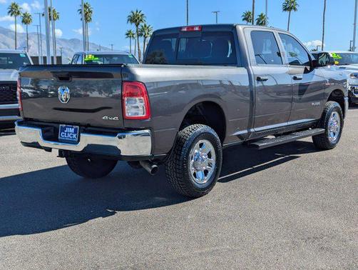 2020 RAM 2500 Tradesman Crew Cab 4X4 6'4' Box