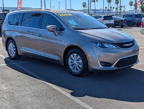 2018 Chrysler Pacifica Touring-L
