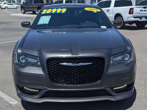2019 Chrysler 300 S