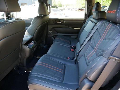 2025 Nissan Armada PRO-4X 4WD
