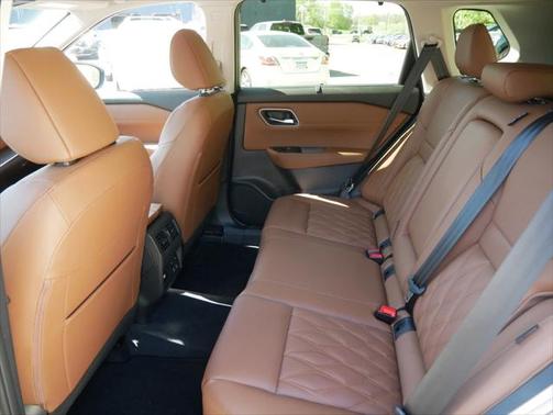 2025 Nissan Rogue Platinum