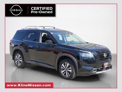 Super Black 2024 Nissan Pathfinder SL 4WD