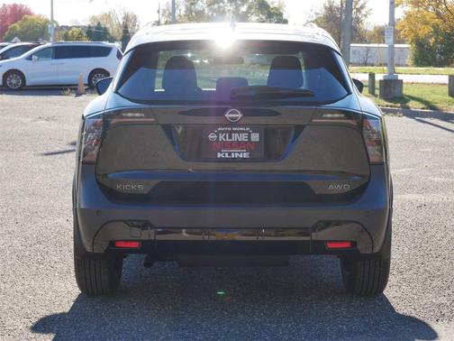 2026 Nissan Kicks SV