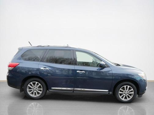 2015 Nissan Pathfinder SL