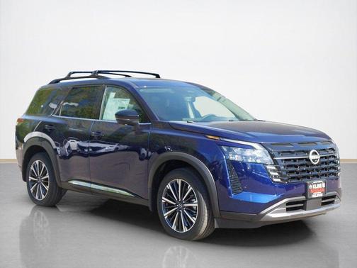 Deep Ocean Blue Pearl 2026 Nissan Pathfinder Platinum
