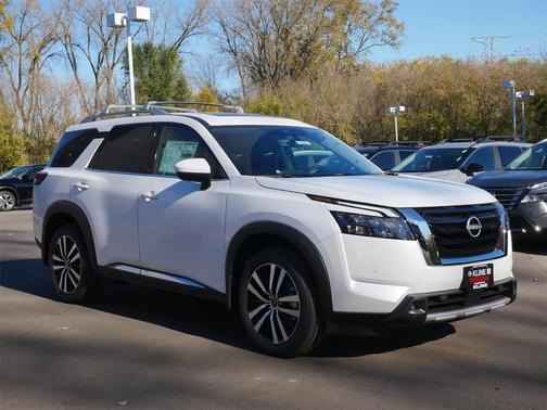 2025 Nissan Pathfinder Platinum 4WD