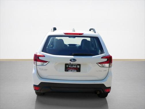2023 Subaru Forester Base