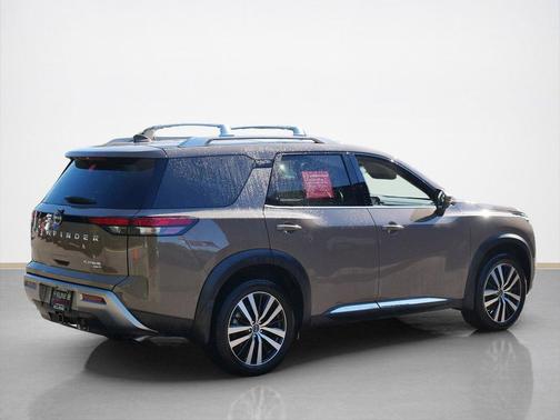 2024 Nissan Pathfinder Platinum 4WD