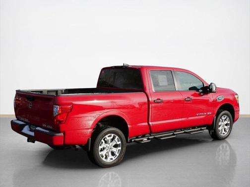 2024 Nissan Titan XD SV