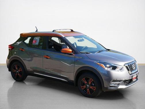 2019 Nissan Kicks SR