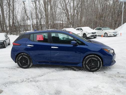 2024 Nissan Leaf SV PLUS