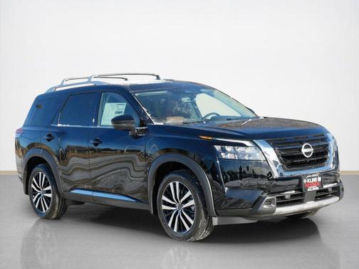 2025 Nissan Pathfinder Platinum 4WD