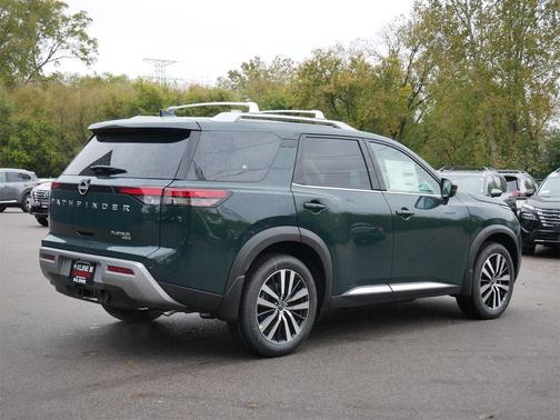 2025 Nissan Pathfinder Platinum 4WD