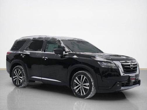 2025 Nissan Pathfinder Platinum 4WD